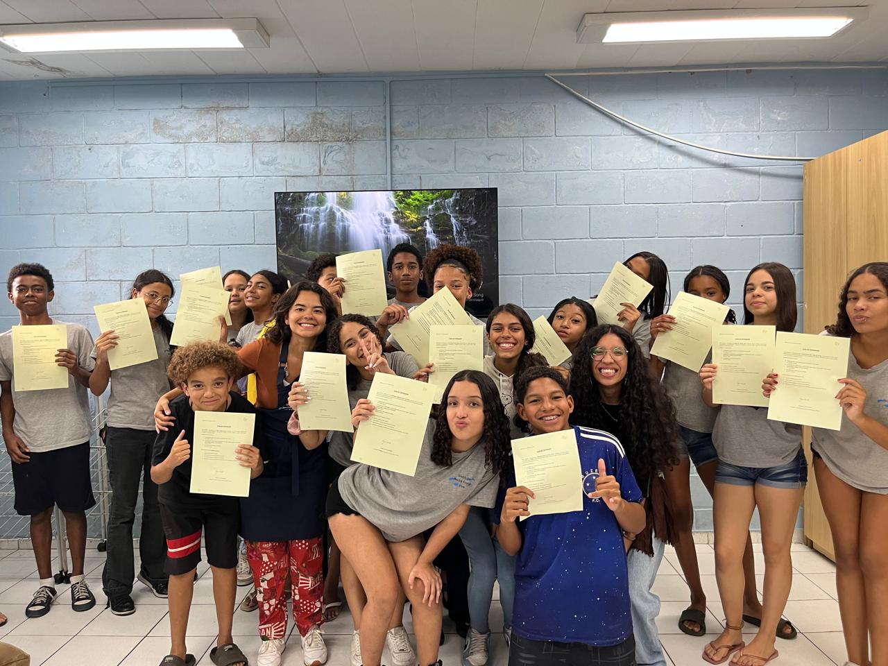 Encontro referente a oficina de Cidadania e Pertencimento conduzida no Instituto André Franco Vive, com adolescentes em situação de vulnerabilidade social saber-do-vivo